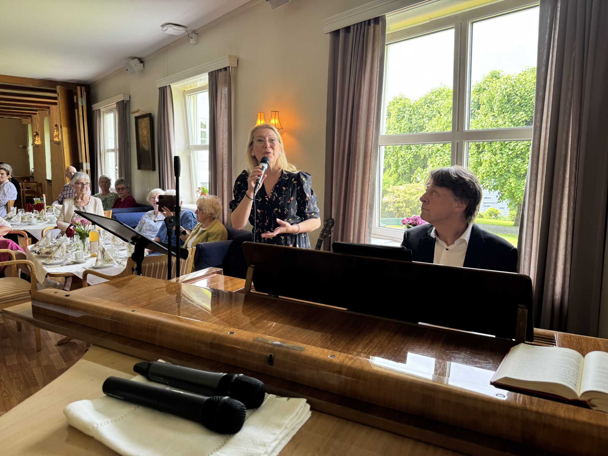 Sopran Marianne Juvik Sæbø og pianist Helge Lilletvedt