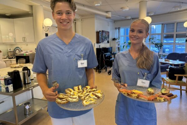 Sjur Evensen og Thea Irgens Nesse jobber på Domkirkehjemmet i sommer.