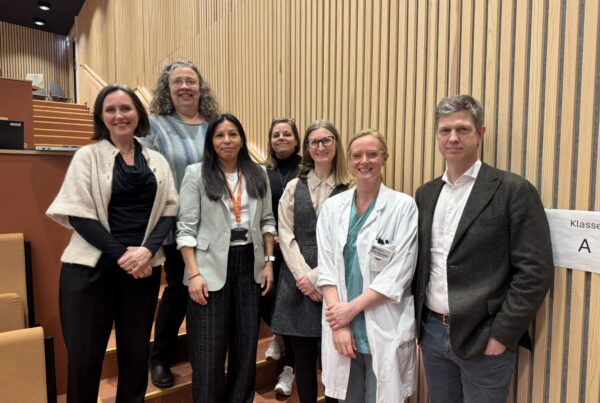 Forskere fra Haraldsplass Diakonale Sykehus, VID vitenskapelig høgskole og Solli DPS samlet på forskningsdagen.