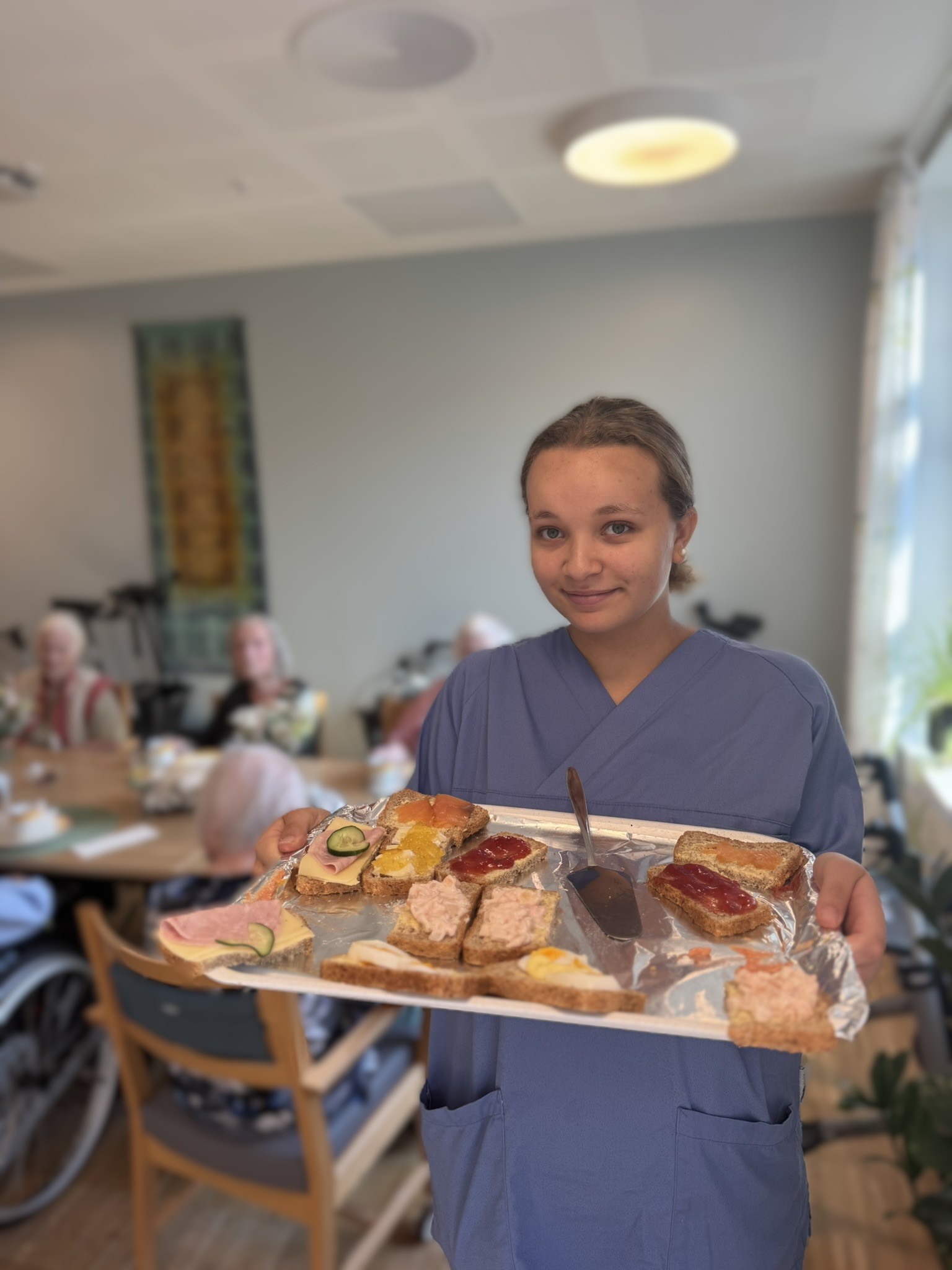 Lily Olsen satser på å bli tilkallingsvikar når hun fyller 18 år.
