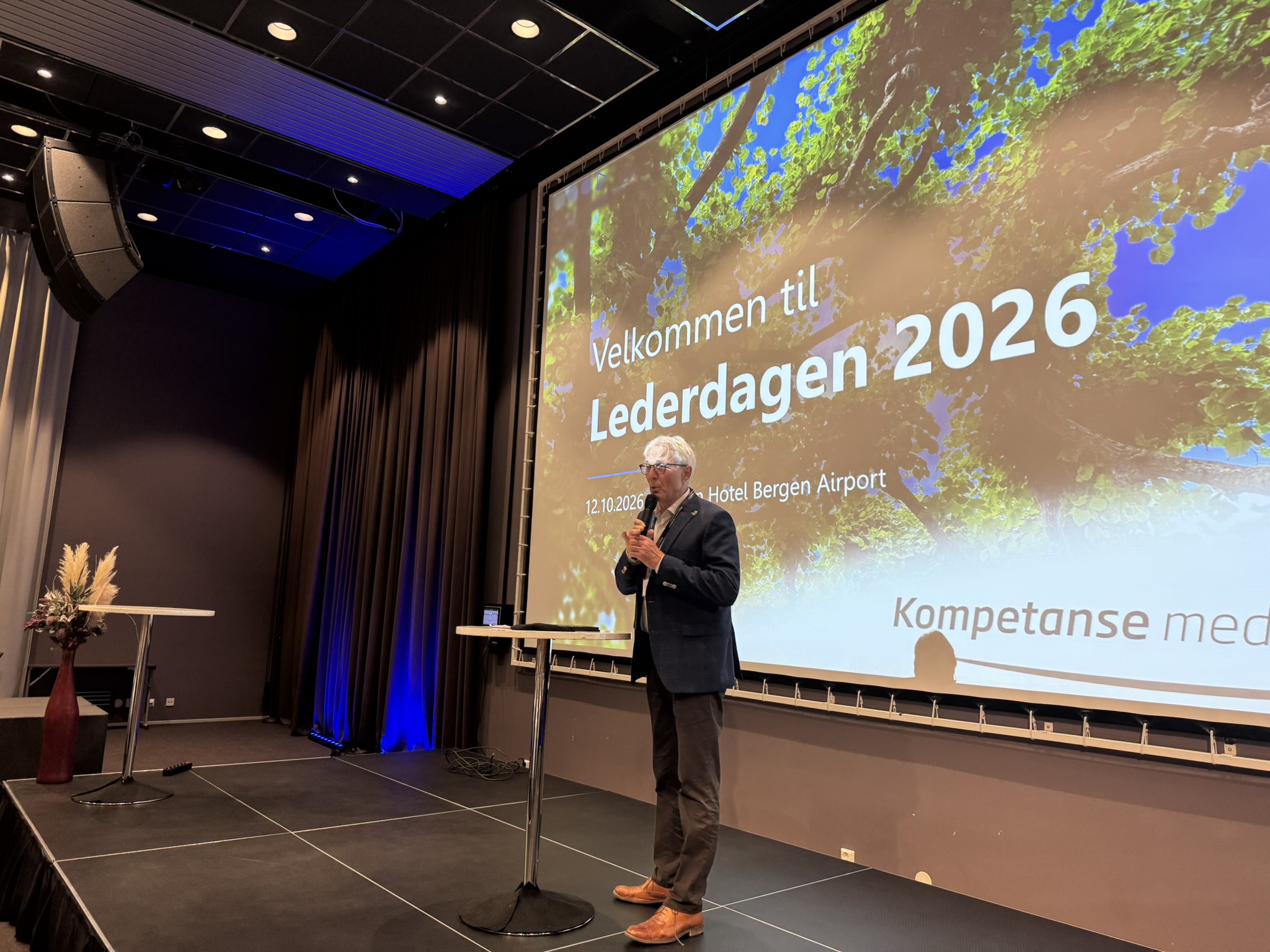 Hovedstyrets styreleder Johnny Thorsen snakket om avstand, røtter og endring på Lederdagen.