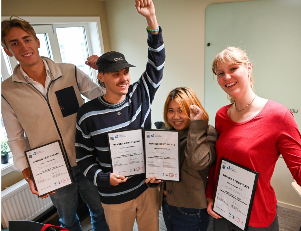 Vinnerlaget: Markus Smistad Belstad (t.v.), Edgar Laizans, Chen Chin-Yun og Inez Van Lantschoot.